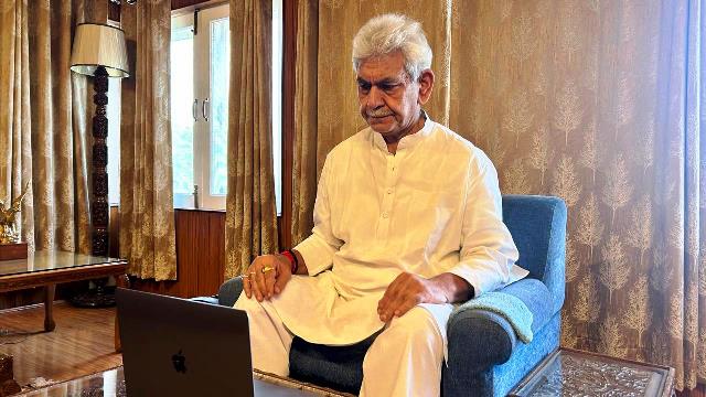 Lieutenant Governor takes stock of the situation in border districts of J&K UT