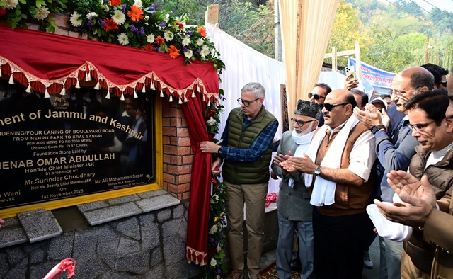   CM Omar Abdullah lays foundation stone of widening & four-laning of Boulevard Road