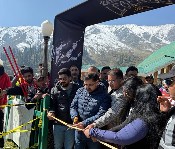  Satish Sharma attends inaugural Zabarvan Legends Series 2025 at Gulmarg