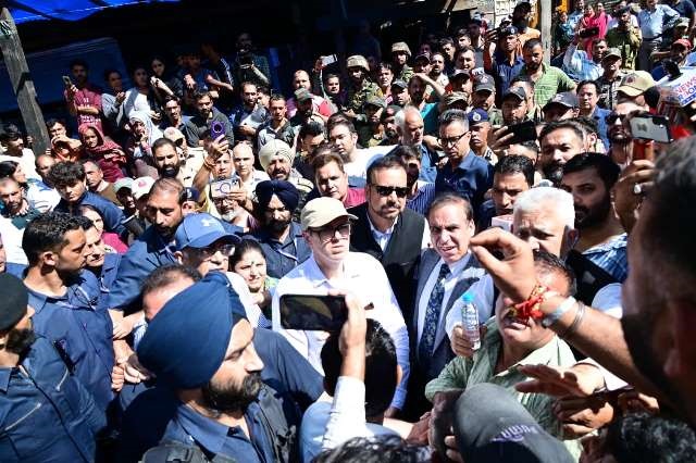 CM Omar Abdullah visits cloudburst-hit Chashoti village