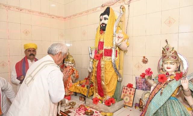 LG flags off Shobha Yatra to commemorate Bhagwan Parshuram Ji Jayanti in Jammu