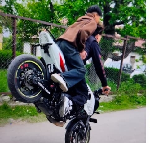   J&K Police registers FIR against Stunt Biker for dangerous riding on public road 