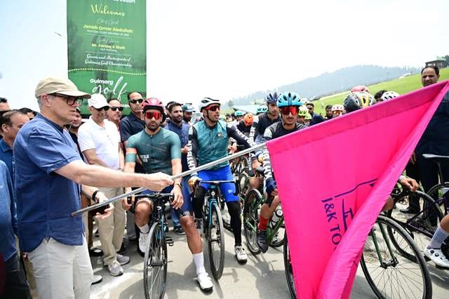  CM Omar Abdullah vows to develop Gulmarg as world-class golf destination
