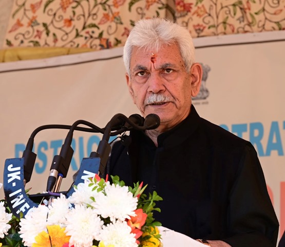 LG expresses gratitude to HRDS-India for the noble initiative to shape the better future of flood-affected families