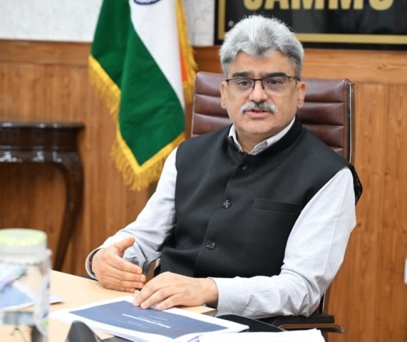    CS Dulloo reviews quality, disposal of migrant property grievances across Kashmir