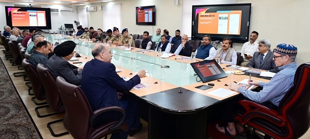  CM Omar Abdullah reviews preparations for Kashmir Marathon